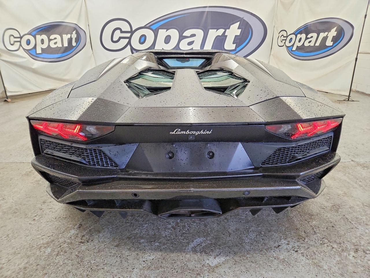 2018 Lamborghini Aventador — photo 6