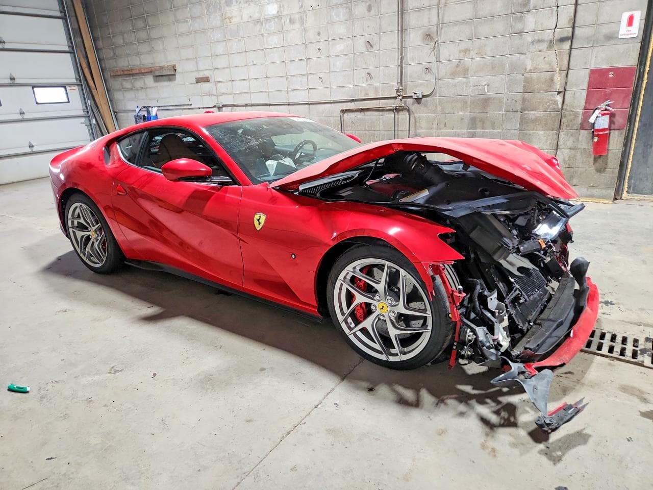 2020 Ferrari 812 superfast — photo 4