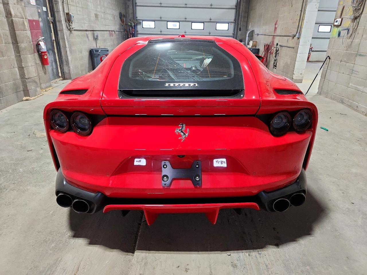 2020 Ferrari 812 superfast — photo 6